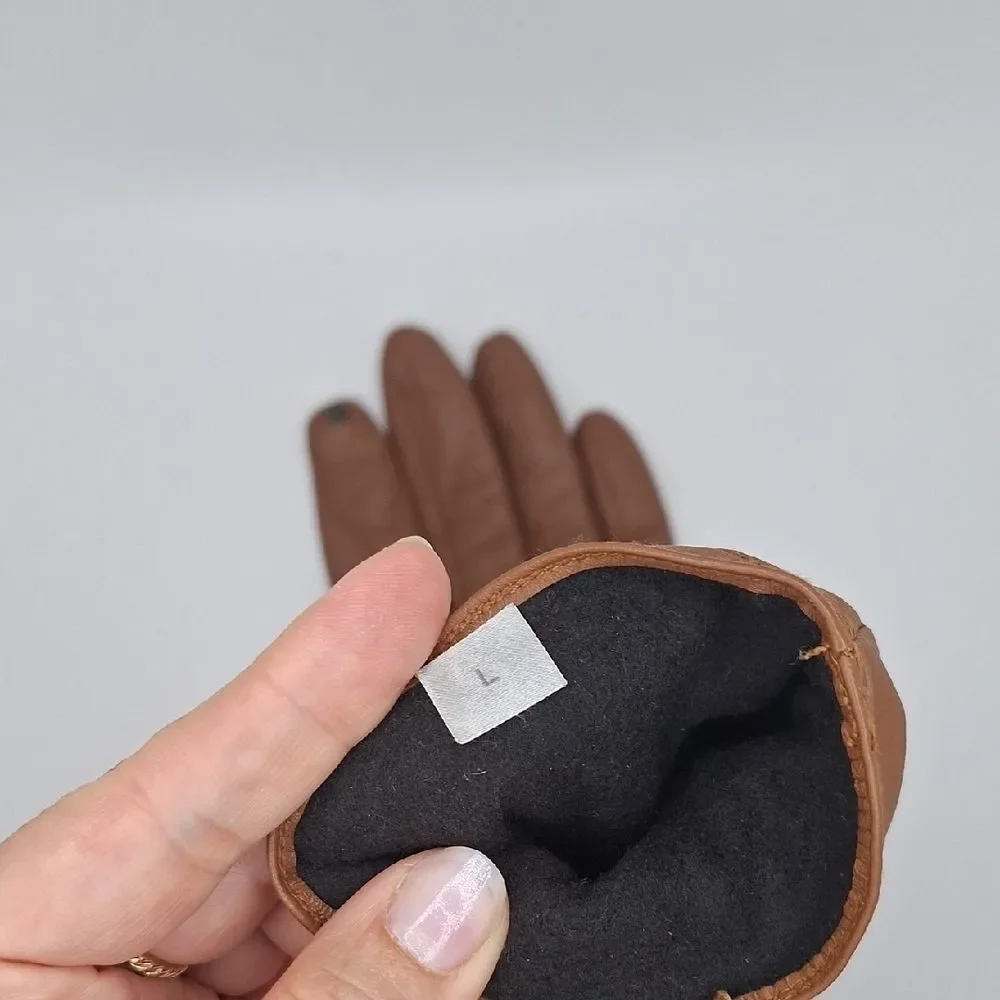 Elegant Brown Leather Gloves